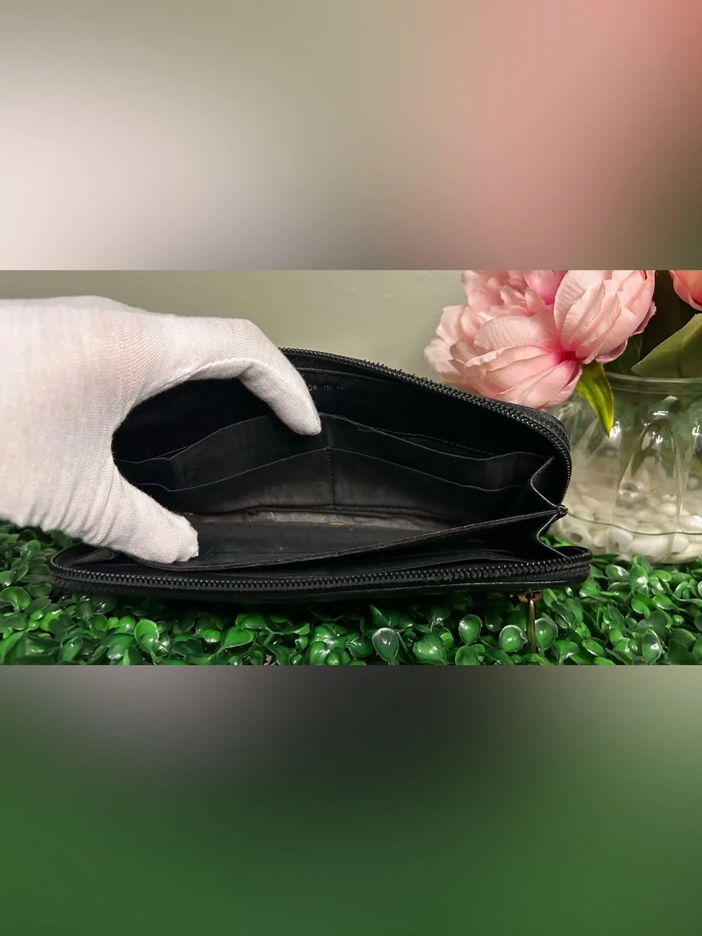 Chanel Black Caviar Leather CC Zip Around Wallet 6 Series w/ Hologram Vintage